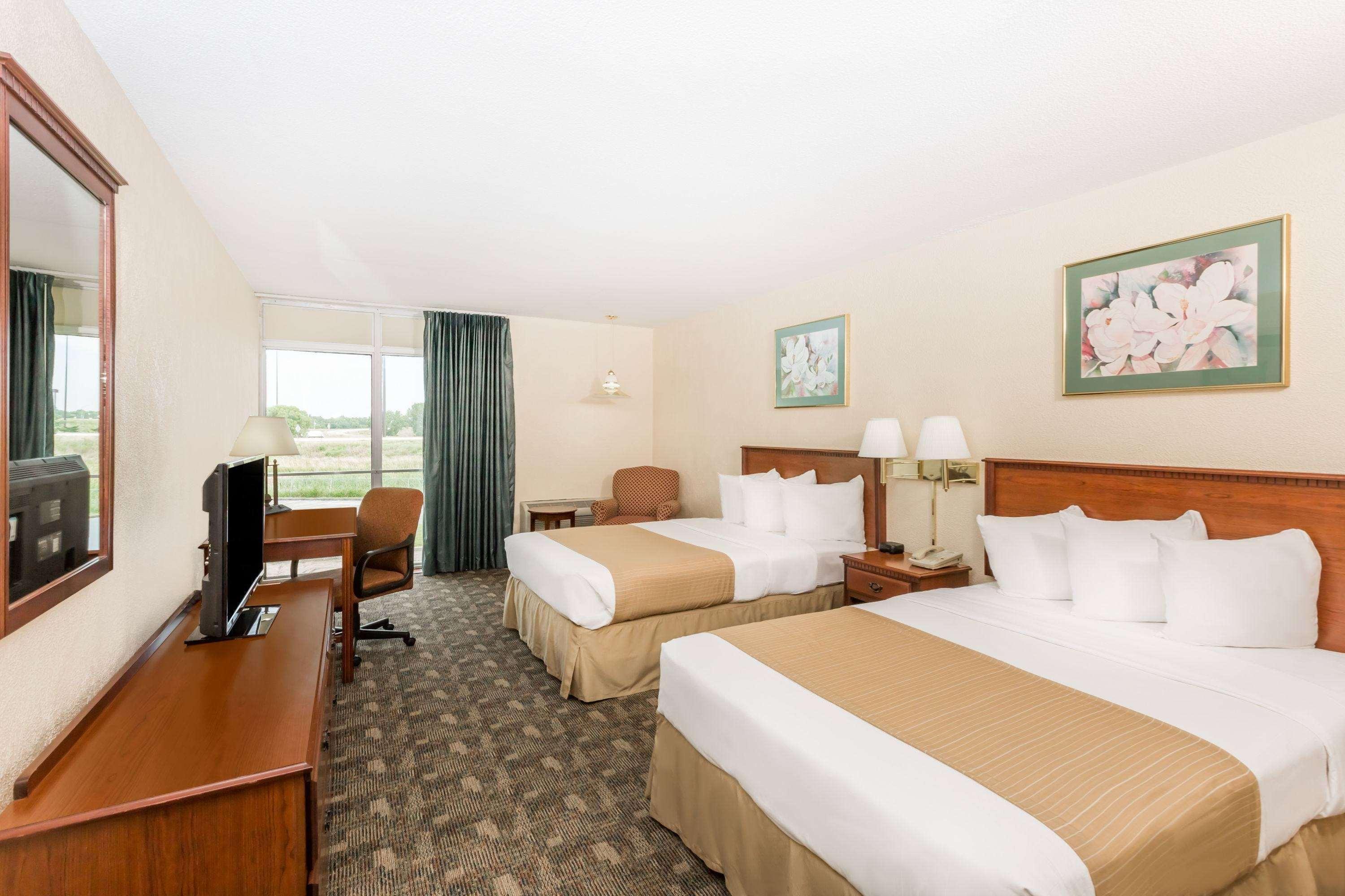 Days Inn By Wyndham Grand Island I-80 Doniphan Экстерьер фото