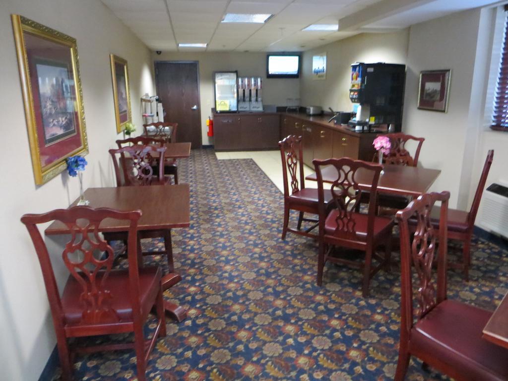 Days Inn By Wyndham Grand Island I-80 Doniphan Экстерьер фото